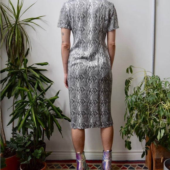 Black and white skin dress - Picture 3 of 3